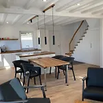 Hof 3*