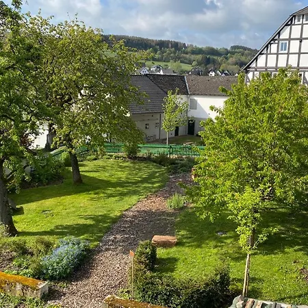 Hof 3* Hallenberg