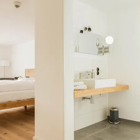 Hof Guest house 3*